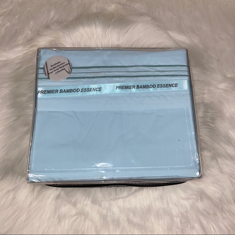 ⭐️FINAL STOCK⭐️King 4pc Ice Blue Bedsheets - Picture 2 of 7
